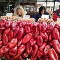 Paprika preplavila pijacu u Paraćinu: Počinje sezona spremanja zimnice