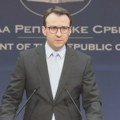 Petar Petković: Srbi raseljeni sa Kosova organizovano, autobuskim prevozom, moći će da dođu sutra na glasanje