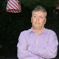 Ovo je supruga neleta karajlića: Muzičar je voli već 40 godina, a retko je vidimo u javnosti: Evo kako izgleda i čime se…