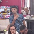 "Išao sam prljav, šugav i smrdljiv u školu" Ispovest učesnika Elite kida dušu, hteo da digne ruku na sebe!