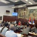 „Besplatna verzija“ demokratije u Čačku: SNS odbio amandmane jer su prošli kroz veštačku inteligenciju