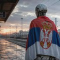 Dok čekamo leteće taksije i robote iz Kine, borimo se sa vodom za piće, kaldrmom i načelnicima policije Leteći taksi za Srbiju…