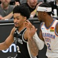MVP Šej “nestao” sa parketa, San Antonio i Vembanjama demolirali Oklahomu