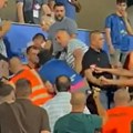 Velika frka na stadionu u Banjaluci! Policija izbacila navijače sa stadiona! (video)