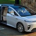 Stelato V8: BAIC i Huawei predstavili luksuzni MPV