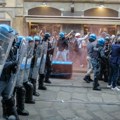 Italija šalje 500 vojnika u Milano, luksuzni butici sklanjaju robu iz izloga
