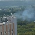 "Iznad Moskve oboren dron": Zbog opasnosti zatvorena dva aeodroma, objavljen snimak na kom se vidi oblaka dima iznad prestonice…