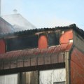 Prve fotografije izgorelog stana na Banjici: Petočlana porodica ostala bez krova nad glavom, prolaznici alarmirali komšije…