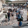 Umrlo šest turista u Grčkoj: Toplotni talas kosi ljude, traga se za nestalim osobama