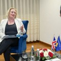 Histerija iz Londona protiv Vučića i Srbije