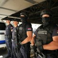 Šveđanin policajcu u Beogradu nudio mito da mu omogući da vozilom prođe kroz blokadu građana