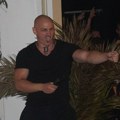 "Nepoštovanje tragedije ćete videti večeras": Desingericu napali da peva na Dan žalosti, usledio brutalan odgovor