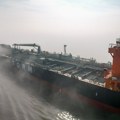 Nafta skočila iznad 100 dolara: novi lider Irana naredio potpunu blokadu Ormuskog moreuza