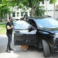 U ovom izdanju se Ceca pojavila ispred studija na Košutnjaku: sve oči uprte u folk divu i njenu torbicu