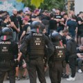 Haos pred finale: Letele stolice u sukobu navijača, određena zabrana VIDEO