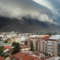Pakao od 40 stepeni, pa potop: Tačno ovog dana kreću olujni vetar, gromovi i nagli pad temperature