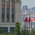 Guverner turskog regiona smenjen zbog biciklističkog šortsa, hiljade ga brane