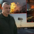 Има мртвих и рањених! Кличко се хитно огласио: "Експлозије у граду, Кијев је под балистичким нападом, останите у…