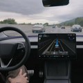 Kompanija Tesla promenila ime Full Self-Driving sistema u Evropi