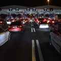 Teretna vozila čekaju 10 sati na graničnom prelazu Batrovci