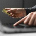 Upozorenje Narodne banke Srbije na lažne SMS poruke: Nude besplatne nagrade, cilj podaci o karticama