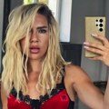 Haos na Dorćolu! Jovana Jeremić u šoku: Crni džip je stao, a onda je usledilo ovo!