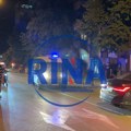 Krvavi obračun u centru Novog Pazara: Četiri osobe izbodene u masovnoj tuči, odmah transportovani u bolnicu (FOTO)(VIDEO)
