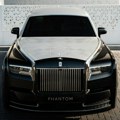 Jedan jedini primerak: Rolls-Royce ukrašen arapskim motivima FOTO