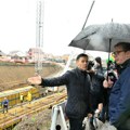 Vučić iz helikoptera video 337 Kineza i kamione koji stoje