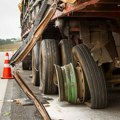 Kamiondžija iz Srbije za dlaku izbegao smrt u Češkoj: Kabina zgužvana kao konzerva, prizor je potresan