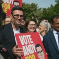 Vodeći kandidat za premijera najaviljuje "najveću raspodelu moći u istoriji Velike Britanije"