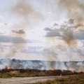 Požar u Pančevu, gašenje otežava vetar