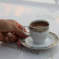 Skuvate kafu ujutru, a pijete je do podne: Svakim novim gutljajem pokrećete isti proces u ustima