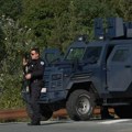Kurtijeva policija i u belim mantilima vidi teroriste: Presreli vozilo Hitne pomoći, uperili oružje u medicinske radnike
