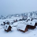 Vojska Srbije pomaže građanima u otklanjanju posledica obilnih snežnih padavina