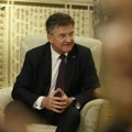 Lajčak: "Pažljivo pratim dešavanja u vezi sa odlukom cbk koja pogađa Srbe na Kosovu" (foto)