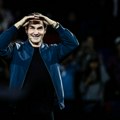 Federer počeo da sedi i to krije: Isplivale fotke na društvenim mrežama sa egzotične destinacije