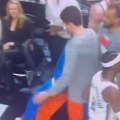 Drama u NBA ligi: Košarkaš pao u nesvest tokom meča i srušio se ispred saigrača
