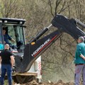 Pijani oborili dete Golim rukama je zadavio pa onda odneli na deponiju, a sad ne znaju gde su je ostavili