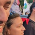 Evo s Kim protestuje Savo Manojlović Zalagala se za rezoluciju o Srebrnicu, imala nemilu poruku za srbe povodom zločinačke…