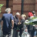 Sahrana glumice Anđelke Milivojević Tadić: Milica Milša se pridržava za sina, kolege mužu izjavljuju saučešće: Tuga na…