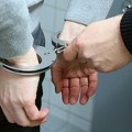 Uhapšeni nakon što su ispred kladionice opljačkali Novosađanina, ukrali mu 475.000 dinara