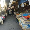 Kajsije 700, nektarina 600, breskva 400 dinara: Cene voća na pijacama “ne popuštaju”