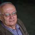 Svi oficiri, osim generala, na strani su naroda