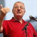 Šešelj: Niko ne zna kakvu će odluku o izborima doneti Vučić