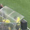 Ovo se retko viđa, povredio se sudija na meču Zvezde, izazvao "rat" večitih pred derbi, sada zamenio kolegu