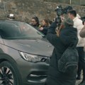 Ахмет добија отказ, јер су сви медији објавили његове слике са Арзу: На Блиц ТВ вечерас две епизоде серије "Покајање"