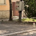 „Rezervacija“ mesta flašama, gajbicama ili metalnim barijerama: Ko sme da zauzme parking, a kome preti kazna?