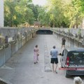 DVE GODINE ČEKANJA, 100 PARKING MESTA VAN UPOTREBE: Da li će Grad konačno rešiti problem garaža u naselju „4. jul“? Problem…