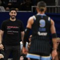 Skandal u WNBA - Kanter posle sukoba sa košarkašicom izbačen iz hale VIDEO